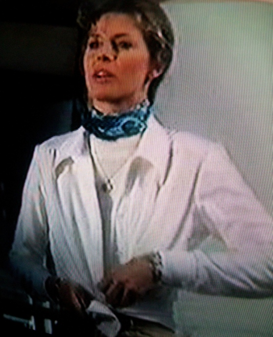 Re: CELEBRITIES IN BLOUSES 6056-re--celebrities-in-blouses.jpg