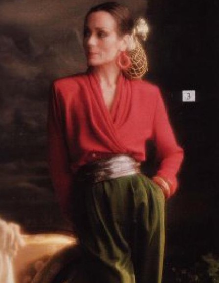 Re: CELEBRITIES IN BLOUSES 6120-re--celebrities-in-blouses.jpg