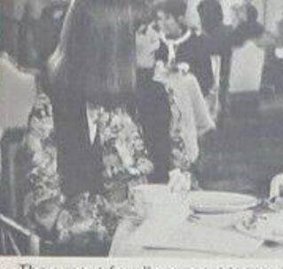 Re: CELEBRITIES IN BLOUSES 6264-re--celebrities-in-blouses.jpg