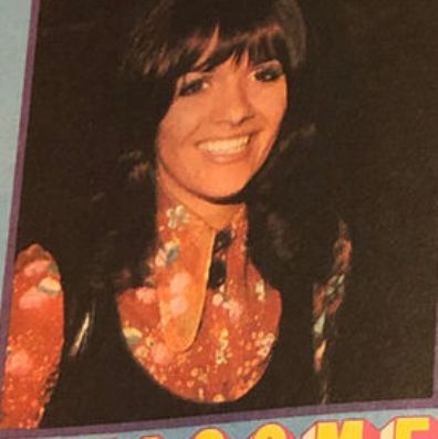 Re: CELEBRITIES IN BLOUSES 6286-re--celebrities-in-blouses.jpg