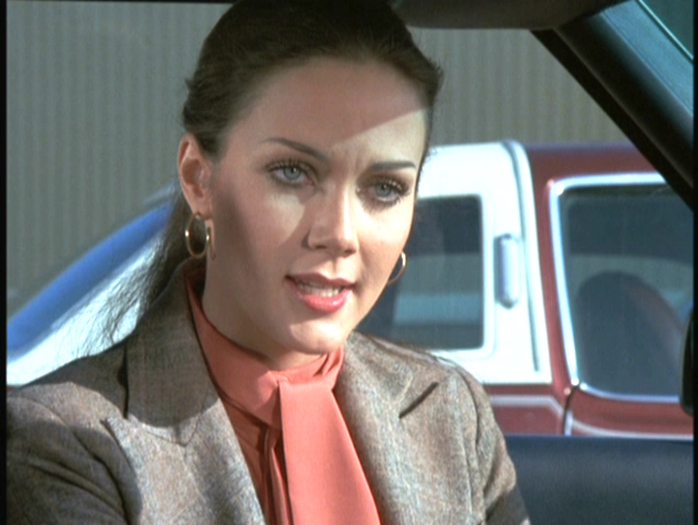 Re: CELEBRITIES IN BLOUSES 6320-re--celebrities-in-blouses.jpg