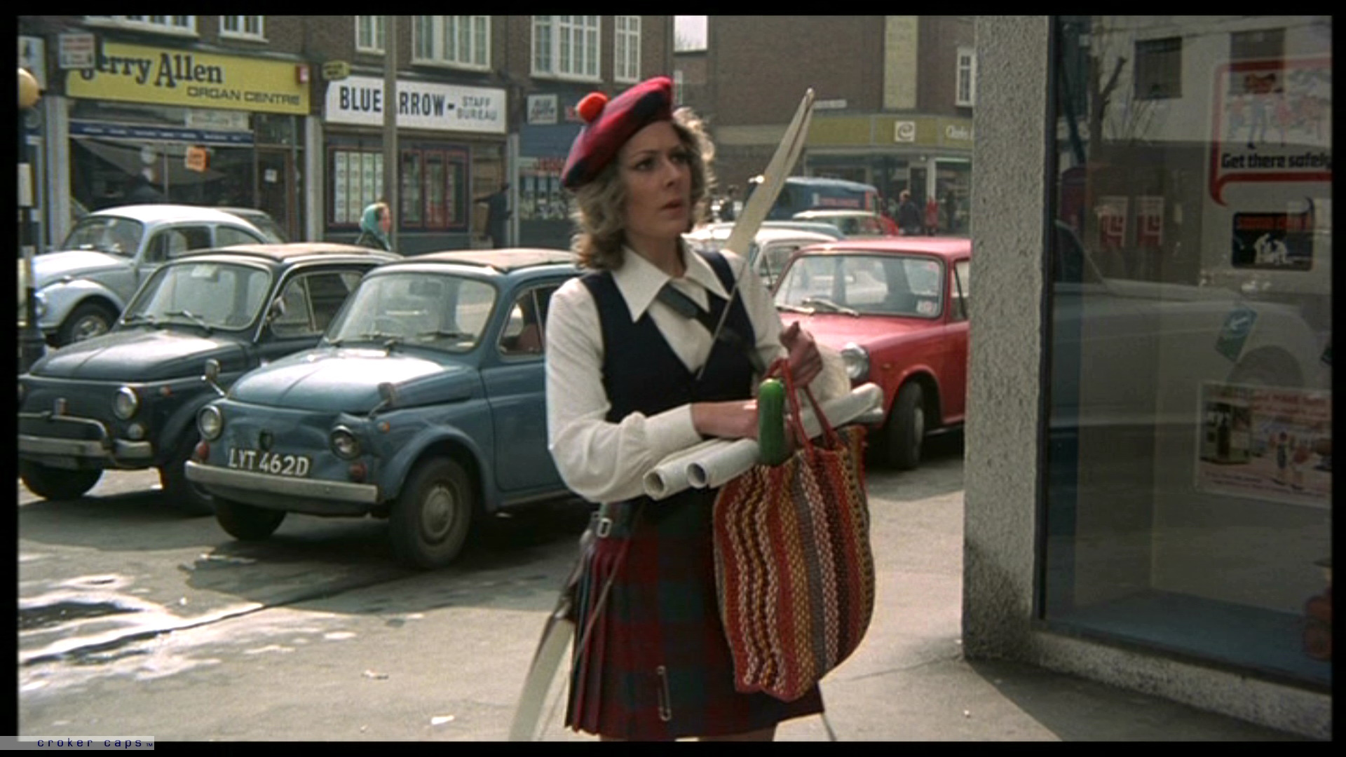 Re: CELEBRITIES IN BLOUSES 6338-re--celebrities-in-blouses.jpg