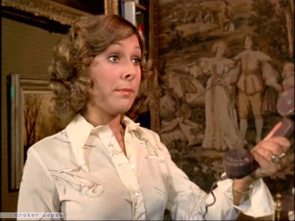 Re: CELEBRITIES IN BLOUSES 6347-re--celebrities-in-blouses.jpg