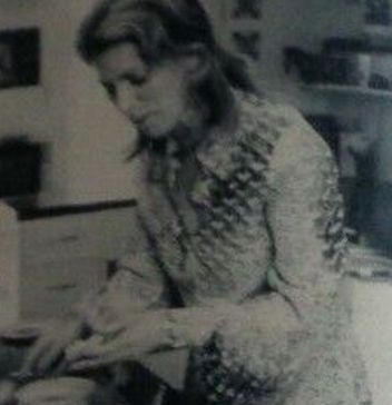 Re: CELEBRITIES IN BLOUSES 6379-re--celebrities-in-blouses.jpg