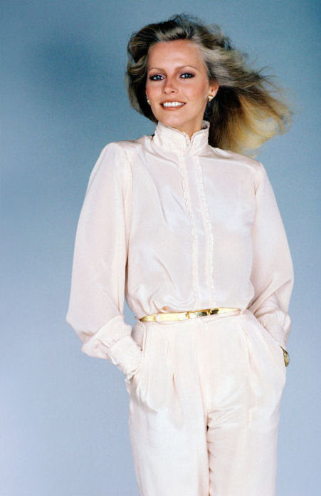 Re: CELEBRITIES IN BLOUSES 641-re--celebrities-in-blouses.jpg