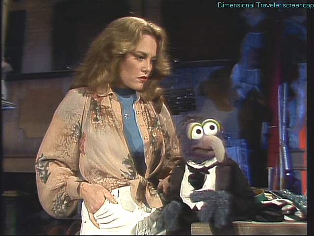 Re: CELEBRITIES IN BLOUSES 6431-re--celebrities-in-blouses.jpg