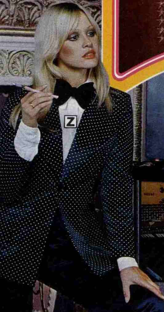 Catalogue Girls 6937-catalogue-girls.jpg