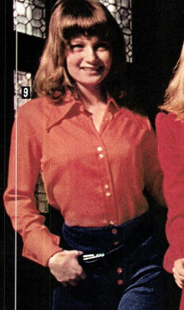 Catalogue Girls 7153-catalogue-girls.jpg