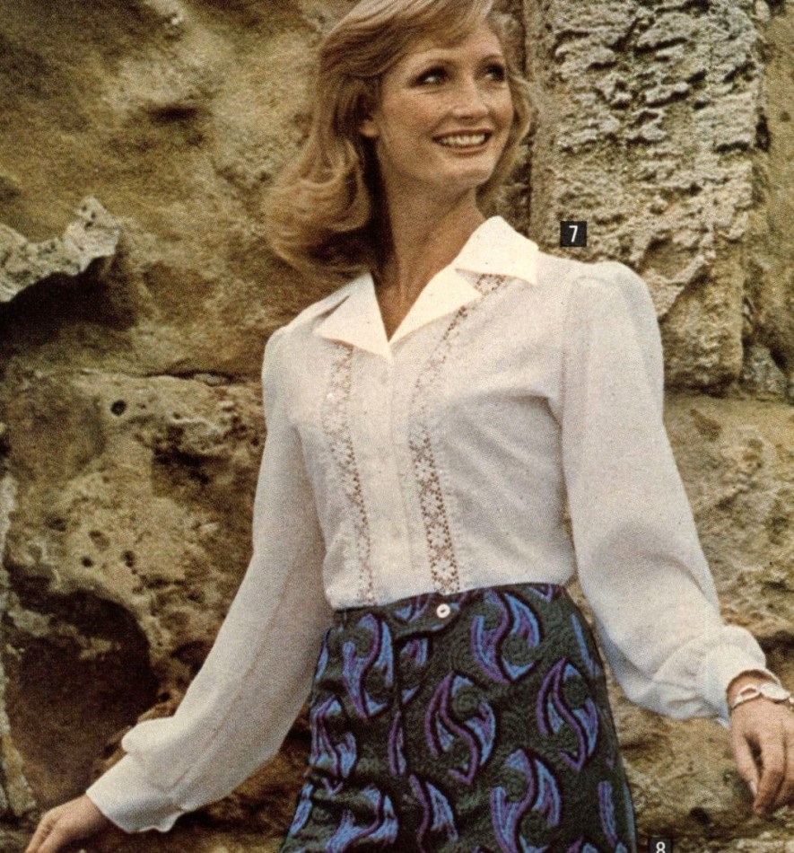 Catalogue Girls 7156-catalogue-girls.jpg