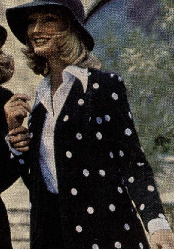 Catalogue Girls 7171-catalogue-girls.jpg