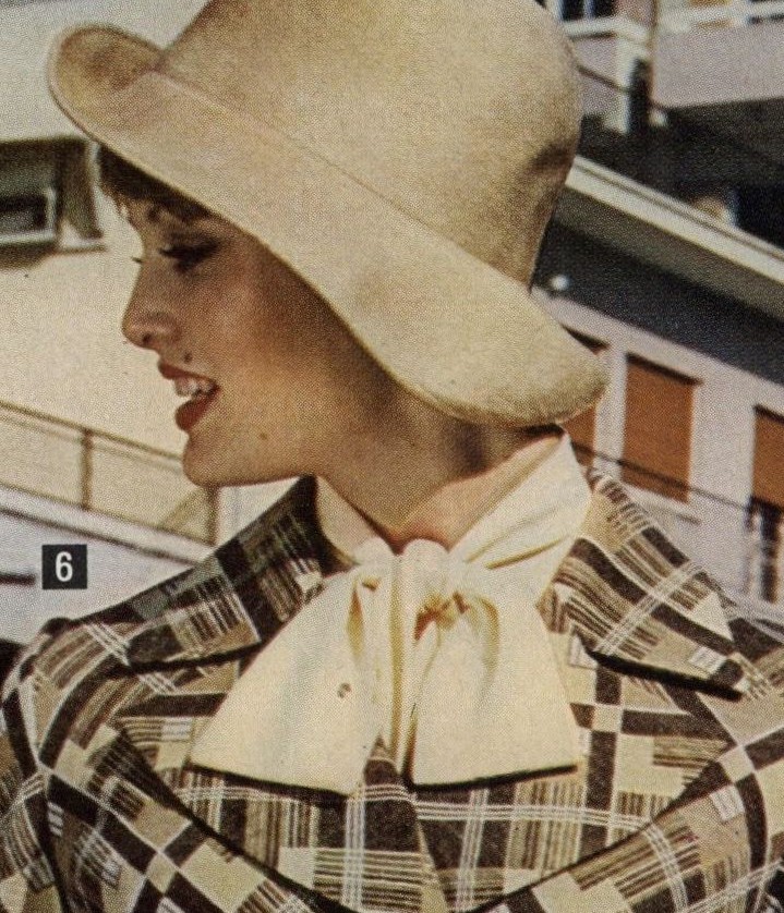 Catalogue Girls 7175-catalogue-girls.jpg