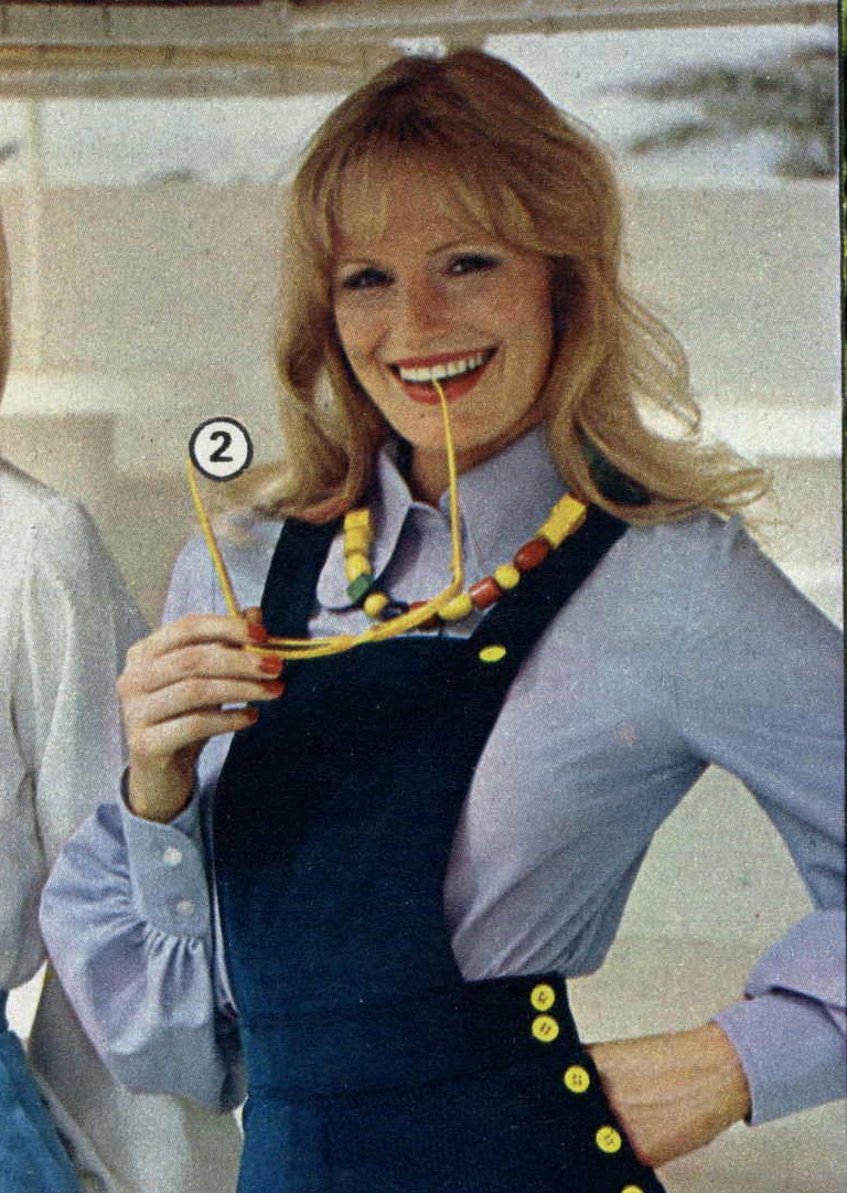 Catalogue Girls 7572-catalogue-girls.jpg