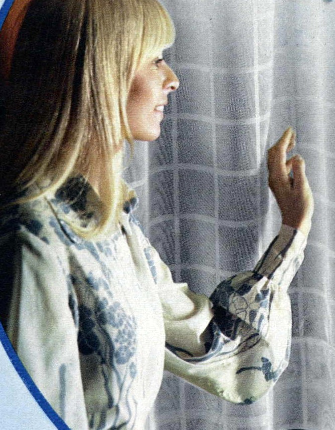 Catalogue Girls 7603-catalogue-girls.jpg