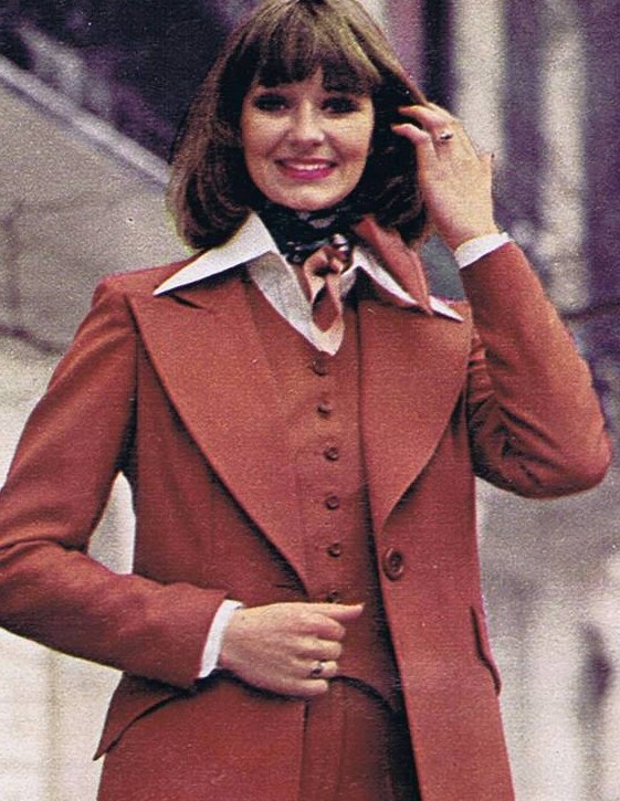 Catalogue Girls 7672-catalogue-girls.jpg