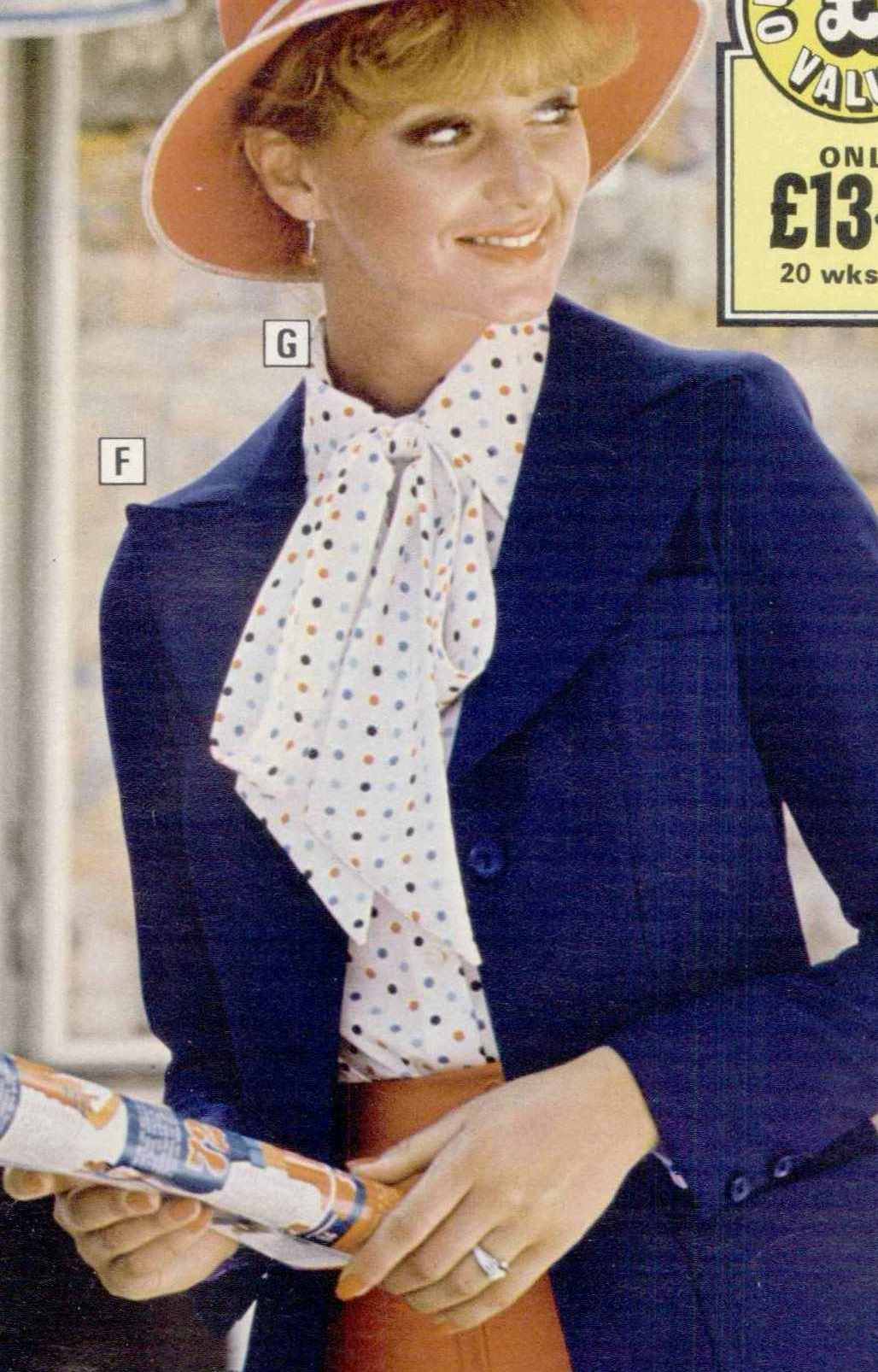 Catalogue Girls 7683-catalogue-girls.jpg