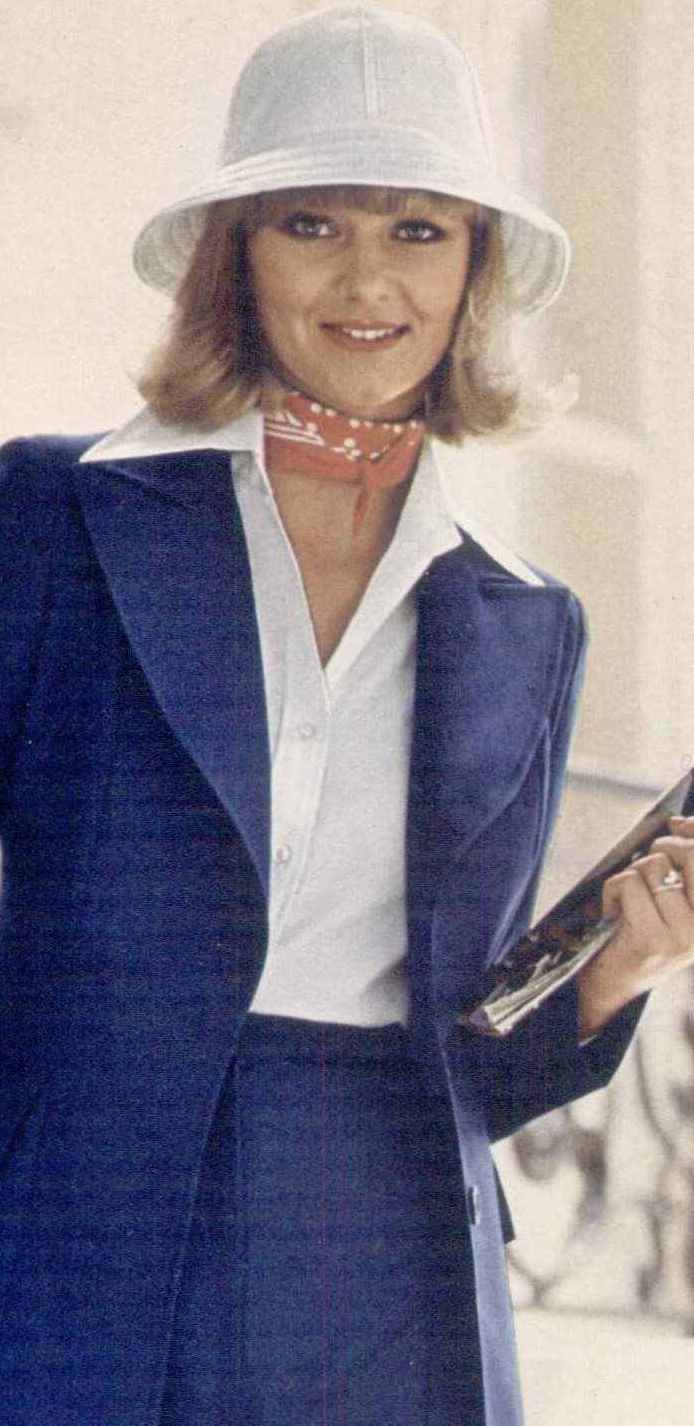 Catalogue Girls 7688-catalogue-girls.jpg