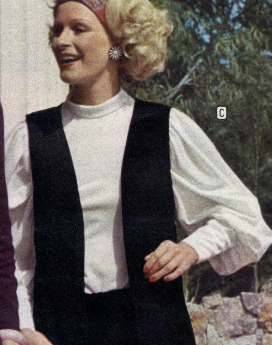 Catalogue Girls 7791-catalogue-girls.jpg