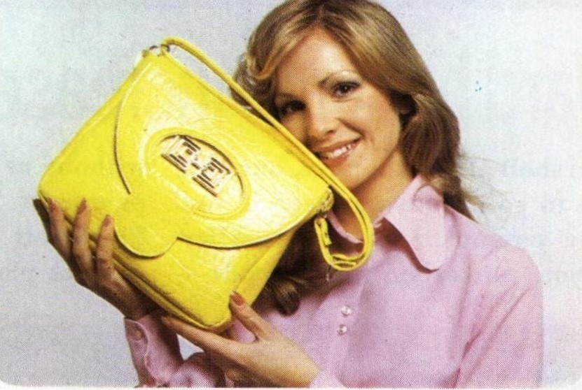 Catalogue Girls 7813-catalogue-girls.jpg