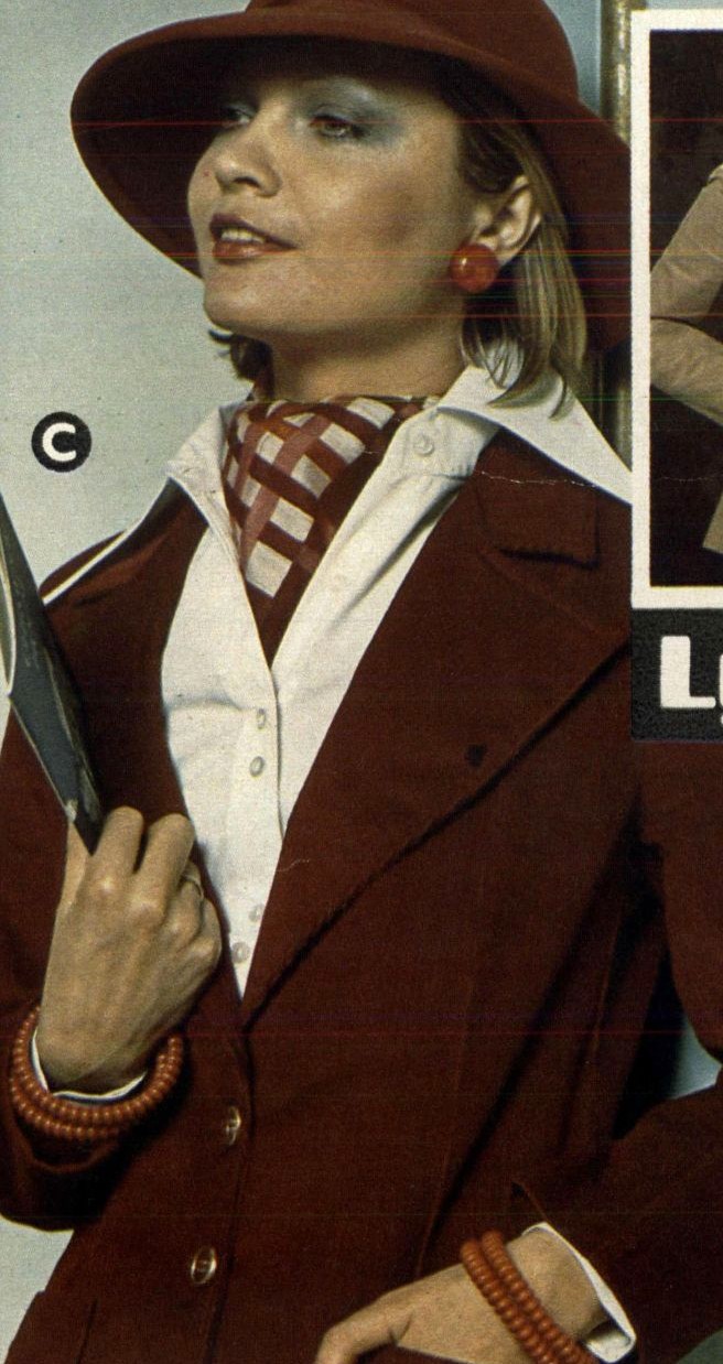 Catalogue Girls 7815-catalogue-girls.jpg