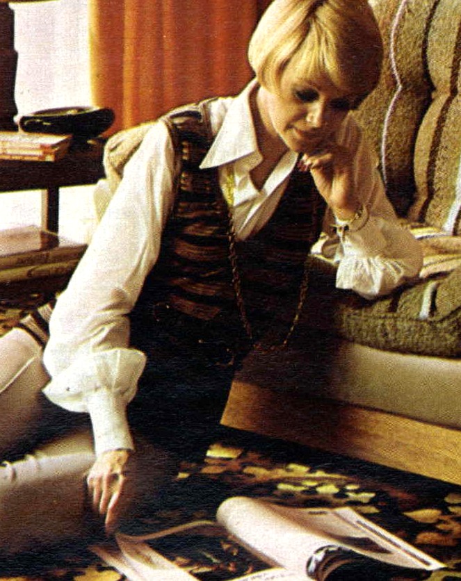 Catalogue Girls 7873-catalogue-girls.jpg