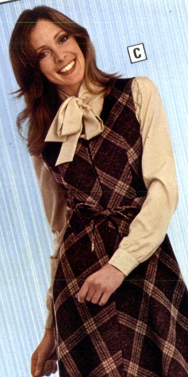 Catalogue Girls 7957-catalogue-girls.jpg