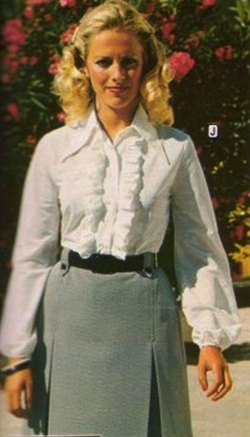 Catalogue Girls 8203-catalogue-girls.jpg