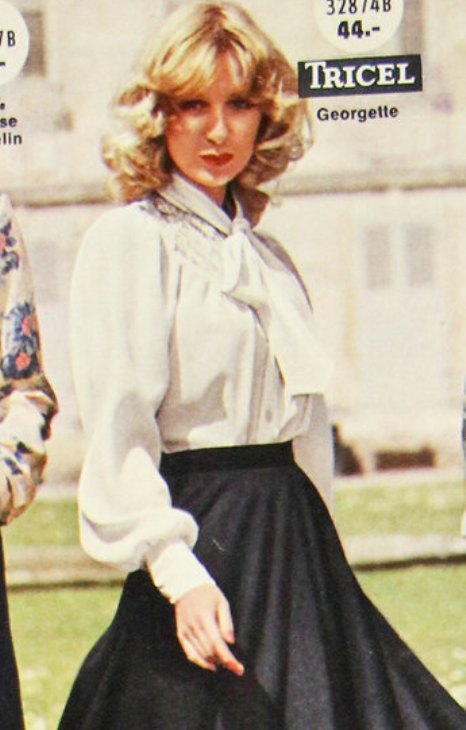 Catalogue Girls 8224-catalogue-girls.jpg