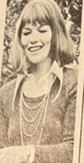 Re: CELEBRITIES IN BLOUSES 8279-re--celebrities-in-blouses.jpg