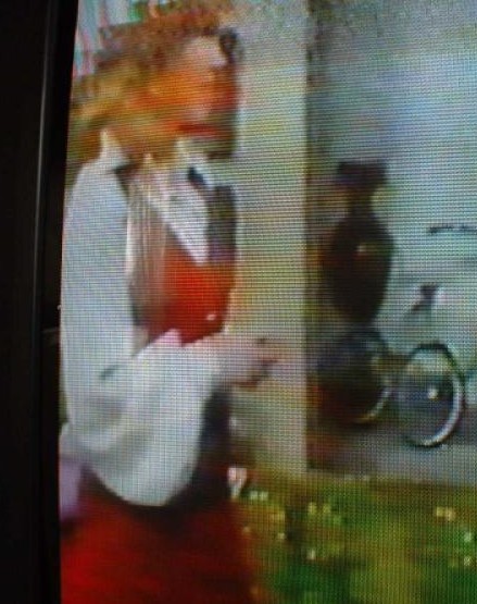 Re: CELEBRITIES IN BLOUSES 8297-re--celebrities-in-blouses.jpg