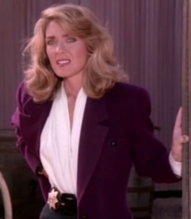 Re: CELEBRITIES IN BLOUSES 8308-re--celebrities-in-blouses.jpg