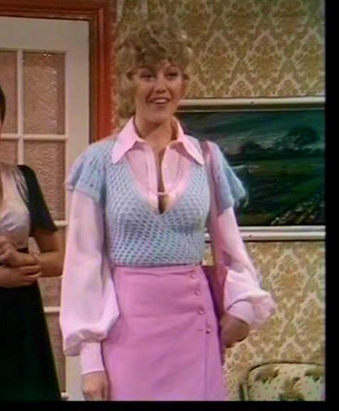 Re: CELEBRITIES IN BLOUSES 8363-re--celebrities-in-blouses.jpg