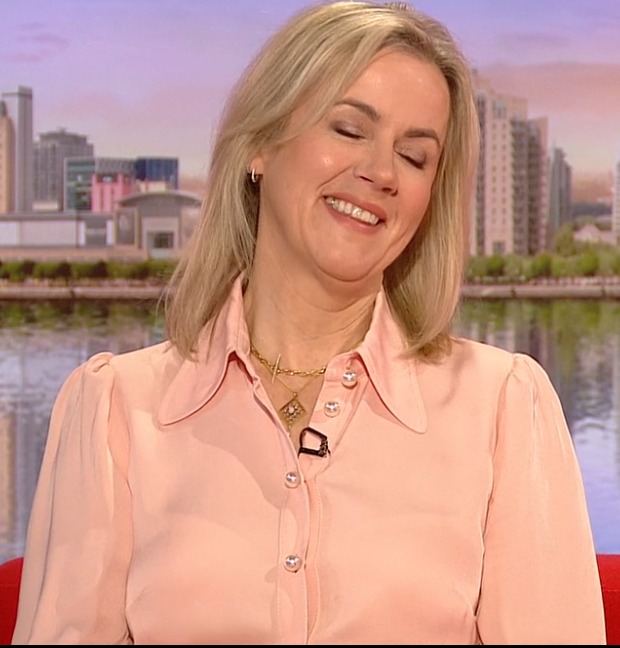 Re: CELEBRITIES IN BLOUSES 8438-re--celebrities-in-blouses.jpg