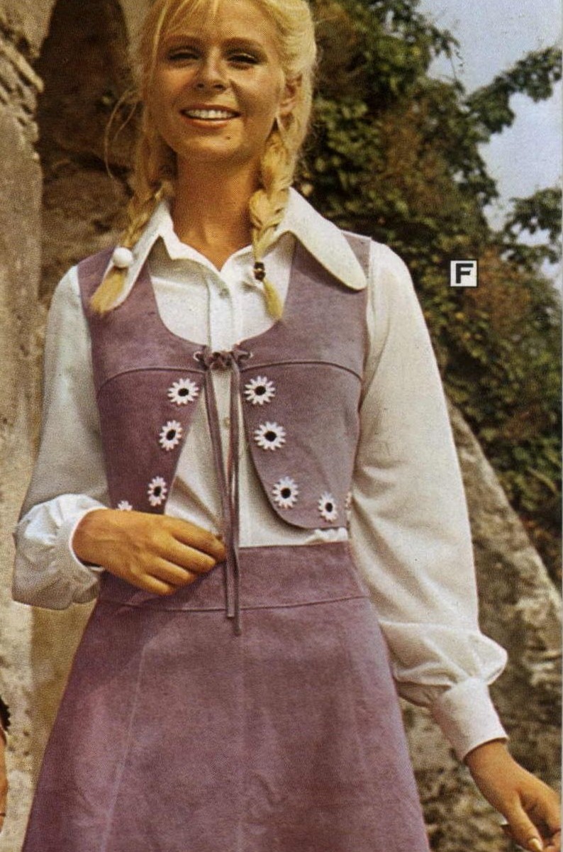 Catalogue Girls 8439-catalogue-girls.jpg