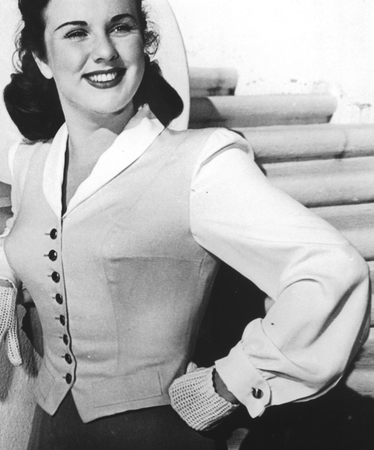 Re: CELEBRITIES IN BLOUSES 847-re--celebrities-in-blouses.jpg