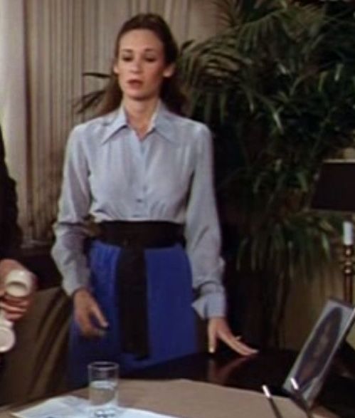 Re: CELEBRITIES IN BLOUSES 8651-re--celebrities-in-blouses.jpg