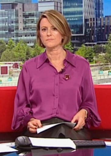 Re: CELEBRITIES IN BLOUSES 8729-re--celebrities-in-blouses.jpg