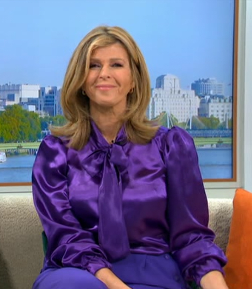 Re: CELEBRITIES IN BLOUSES 8738-re--celebrities-in-blouses.jpg