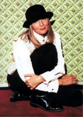 Re: CELEBRITIES IN BLOUSES 875-re--celebrities-in-blouses.jpg