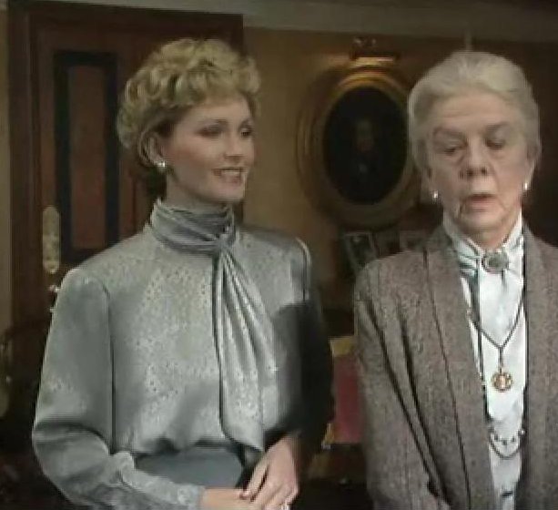 Re: CELEBRITIES IN BLOUSES 88-re--celebrities-in-blouses.jpg