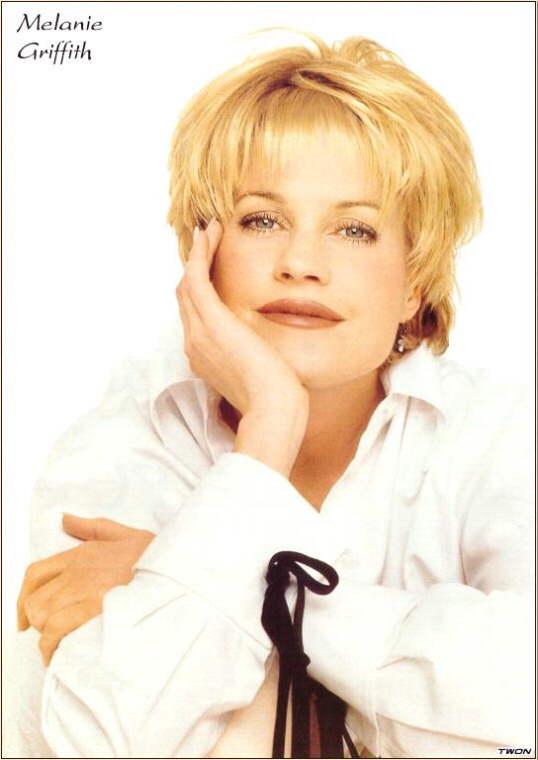 Re: CELEBRITIES IN BLOUSES 9039-re--celebrities-in-blouses.jpg