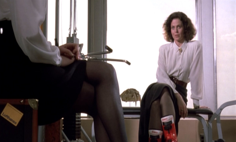 Re: CELEBRITIES IN BLOUSES 9040-re--celebrities-in-blouses.jpg