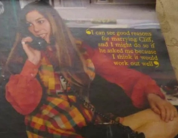 Re: CELEBRITIES IN BLOUSES 9103-re--celebrities-in-blouses.jpg