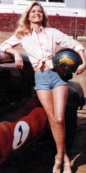 Re: CELEBRITIES IN BLOUSES 9129-re--celebrities-in-blouses.jpg