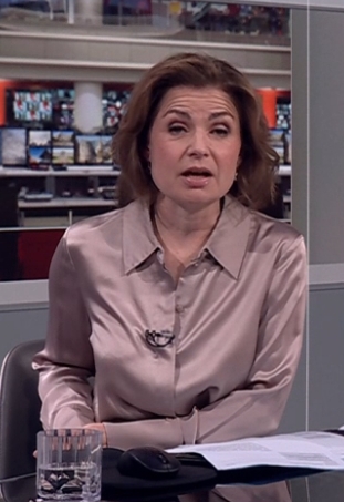 Re: CELEBRITIES IN BLOUSES 9174-re--celebrities-in-blouses.jpg