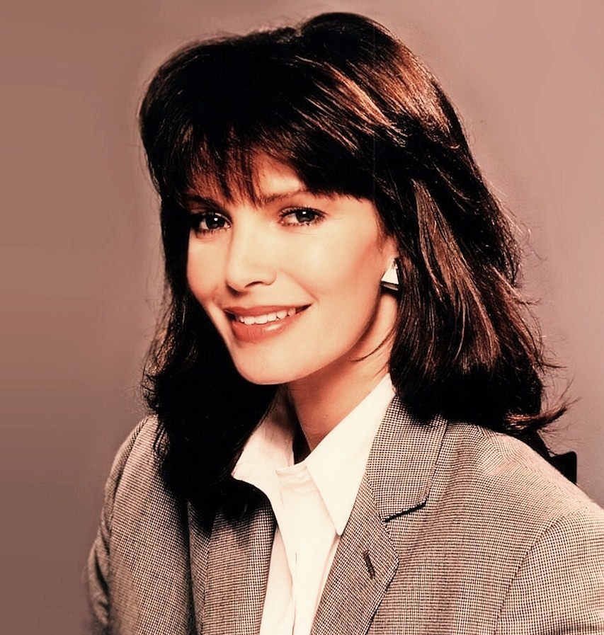 Re: CELEBRITIES IN BLOUSES 92-re--celebrities-in-blouses.jpg