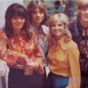 Re: CELEBRITIES IN BLOUSES 9598-re--celebrities-in-blouses.jpg